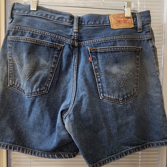Classic Blue Denim LEVI Shorts - Picture 4 of 6